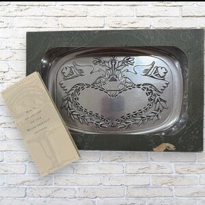 NEW Vintage (in original packaging) Wilton Armetale Lovebirds Bread Tray